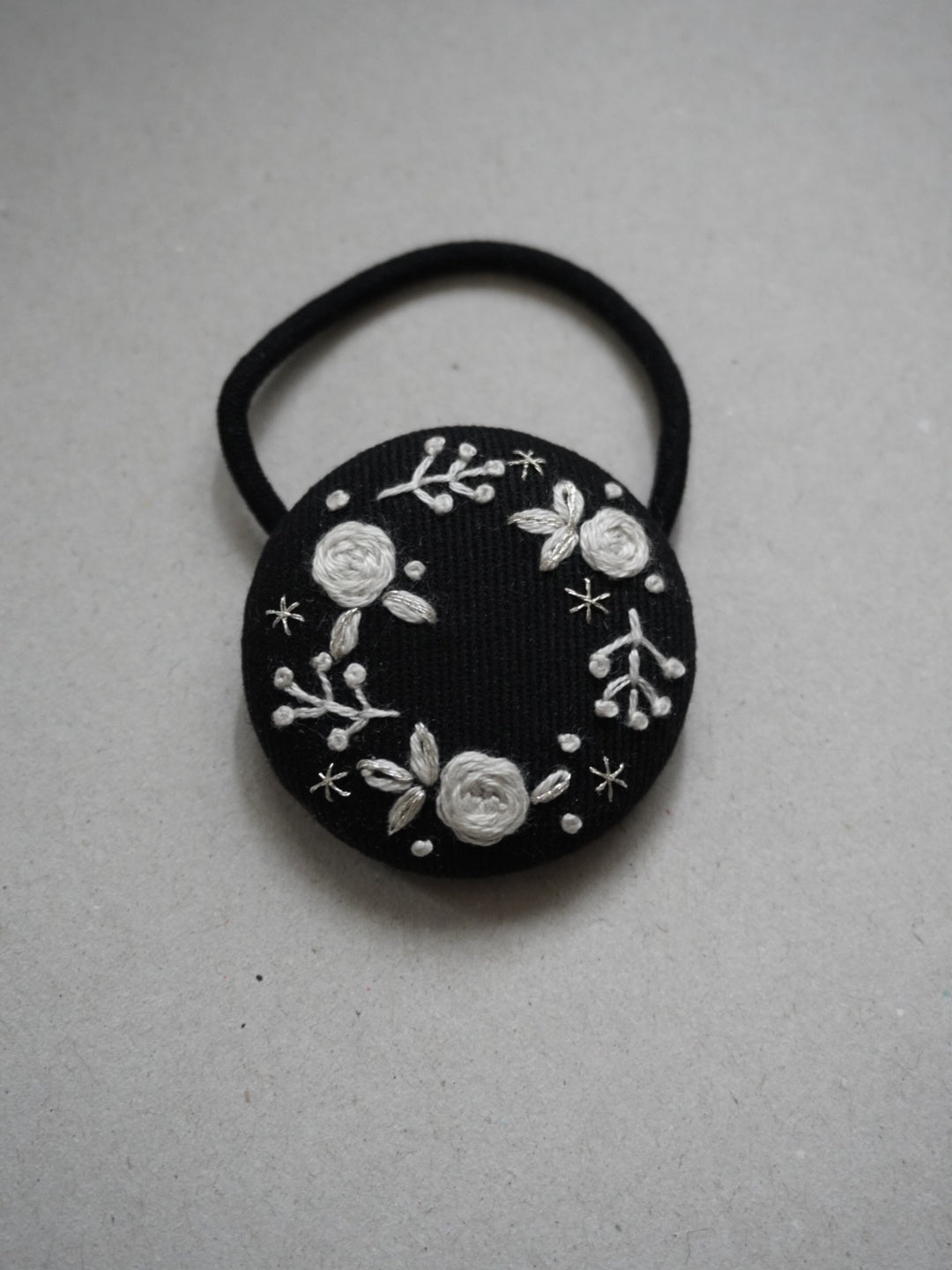 hinohikari 手刺繍ヘアゴム　フラワーリング