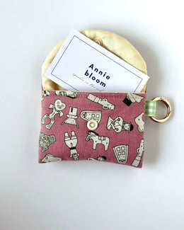 Annie bloom　フラップミニポーチ　　はにわ柄